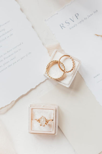 Style Me Pretty: Luxe Gold Wedding Inspiration for the Parisian-Obsessed