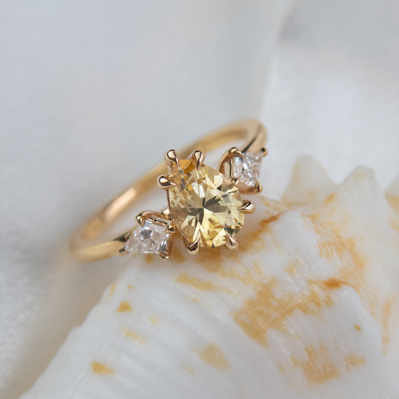 Yellow Sapphire Luzia Ring