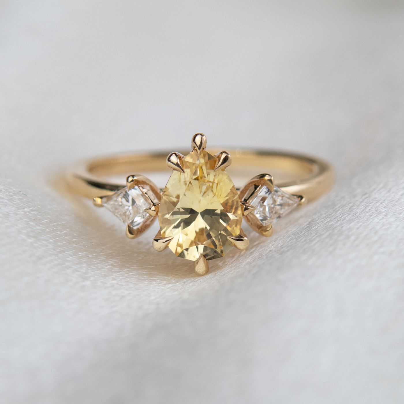 Yellow Sapphire Luzia Ring