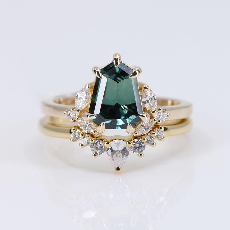 Beliza Sapphire & Diamond Ring