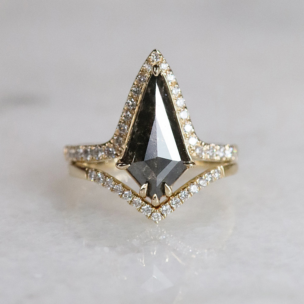 The Inês Black Diamond Ring